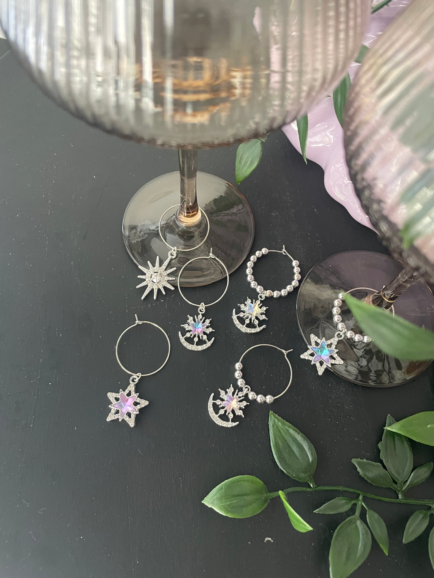 Wine glass charms “White vibe” (6pcs)
